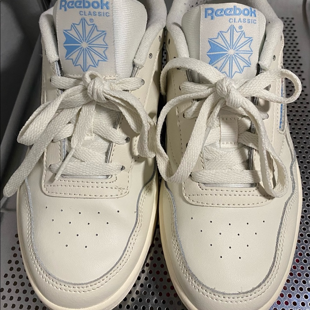 Women’s Vintage Reebok Classics